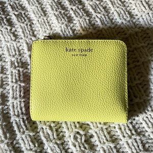 New Pastel yellow and pink Kate Spade wallet ♠️